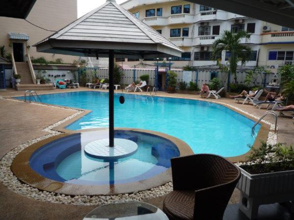 Marina Inn Pattaya Exteriör bild